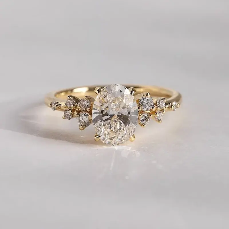 Pierścionek Stella Celeste – Owalny Blask Moissanite 18K Stella Mer